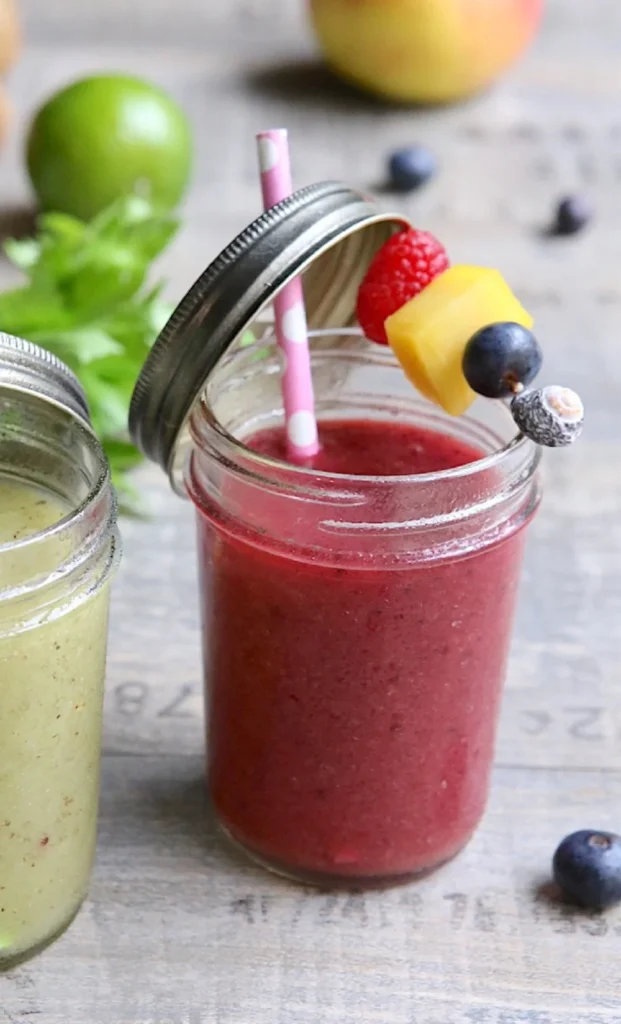 Le Smoothie Anti-Âge "Éclat Matinal" : myrtille, framboise et mangue